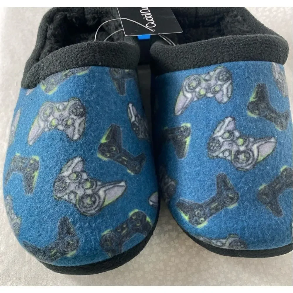 Cuddl Duds BOYS LARGE (5-6) Fleece Clog Slippers IN GAMER PATTERN